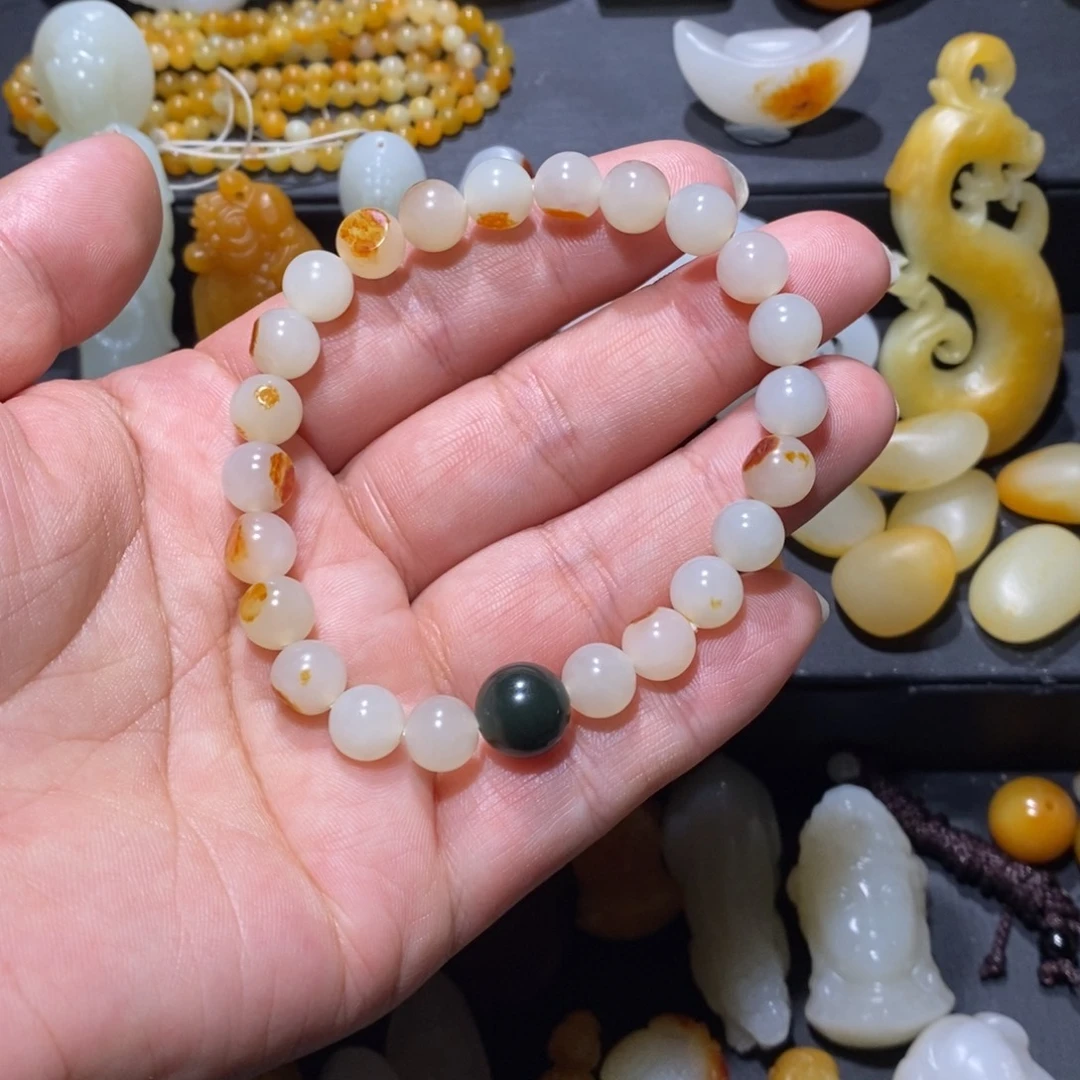 颈饰未镶嵌和田玉