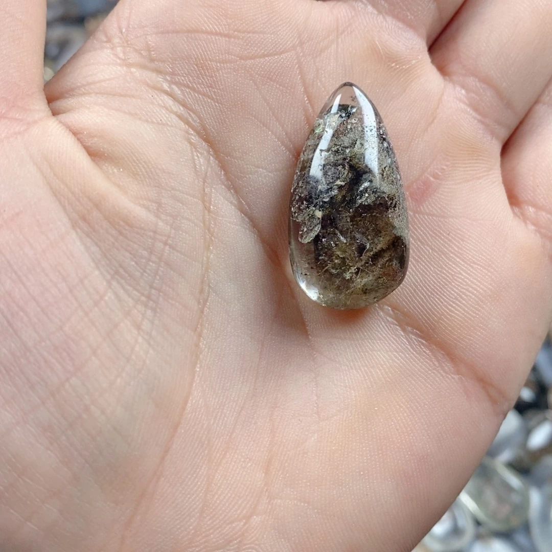 颈饰未镶嵌水晶89。