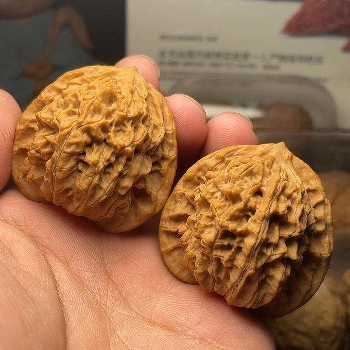 圆***冬把件文玩核桃盘龙