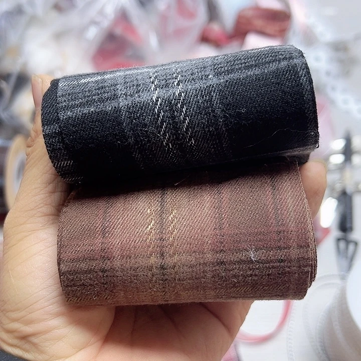 8的毛呢格子咖色黑色各5码