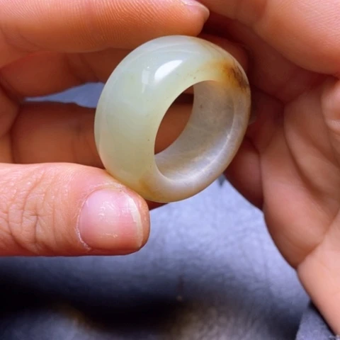 白玉菩提吊坠摆件