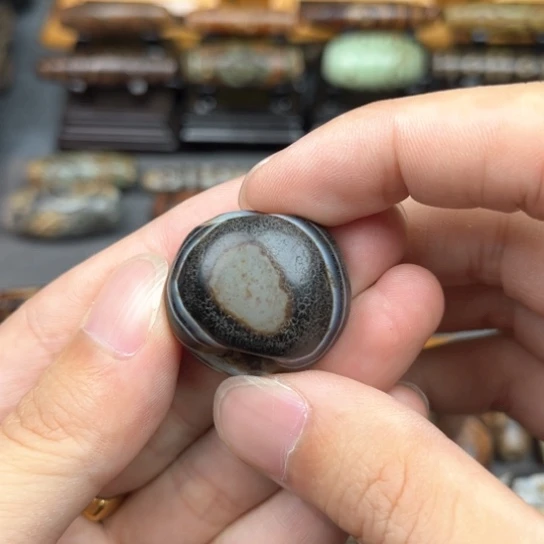 X***N玛瑙/玉髓颈饰未镶嵌