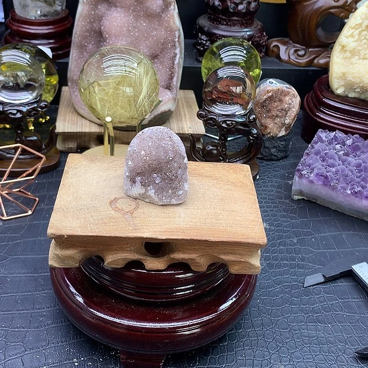 未镶嵌水晶大型摆件（非配饰）