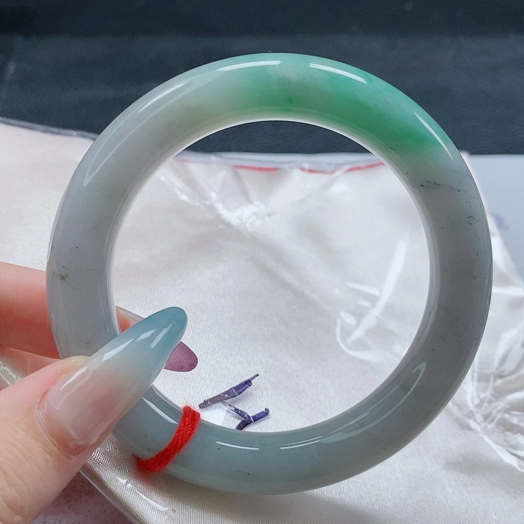 【闪购商品】未镶嵌手镯（圆镯）翡翠580号