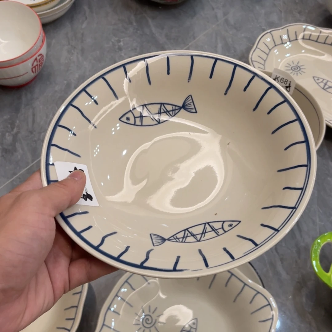 陶瓷微瑕餐具介意勿拍，满18飞！