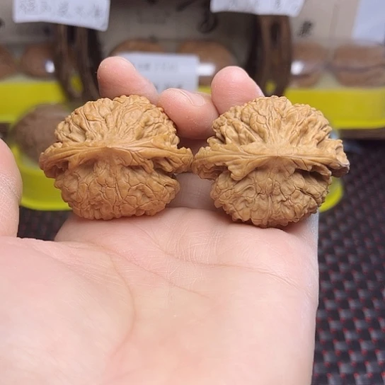 文玩核桃吊坠龙鼎