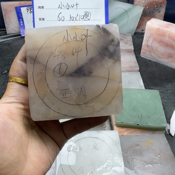 石英质玉手镯未镶嵌小*叶定制手镯
