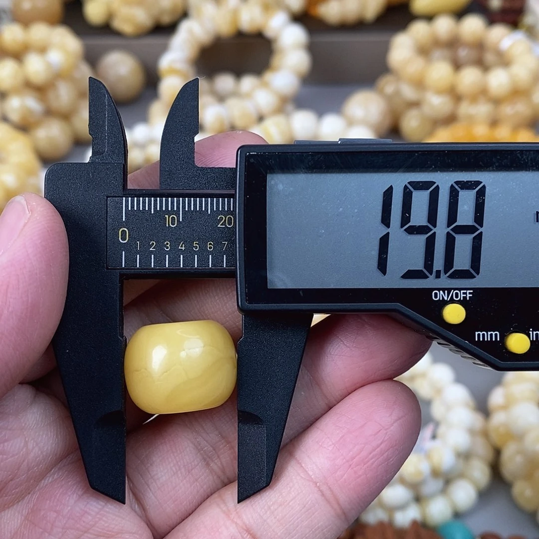 蜜蜡未镶嵌珠宝奇石4.2g