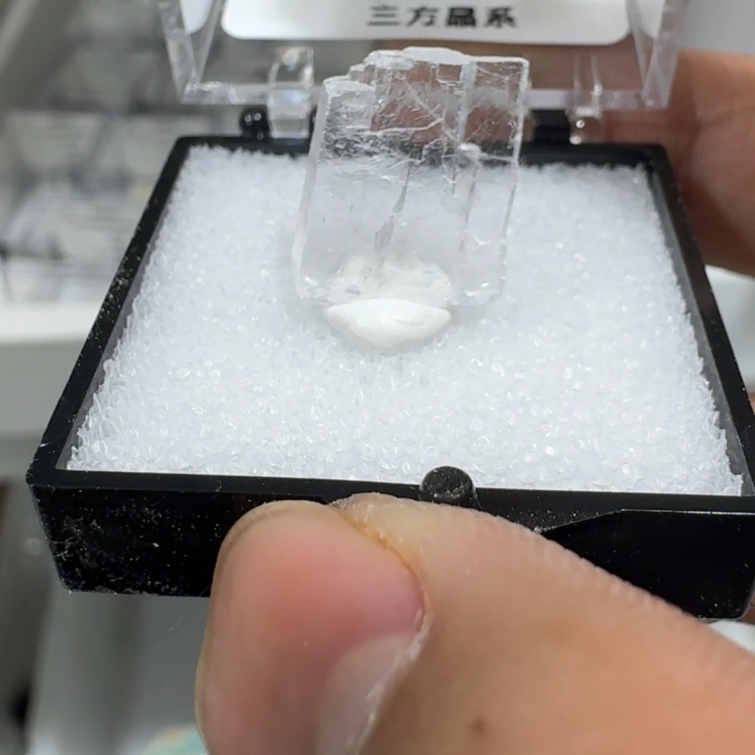 月下珠宝严选矿物