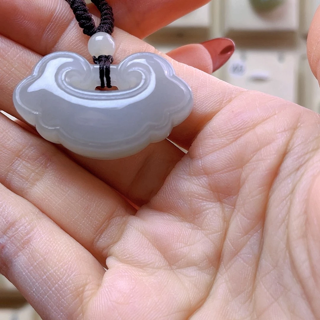 和田玉吊坠(赠链)未镶嵌小*