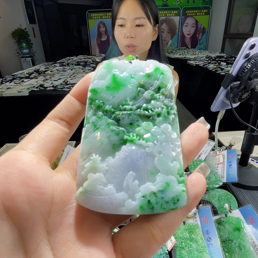 颈饰未镶嵌翡翠一