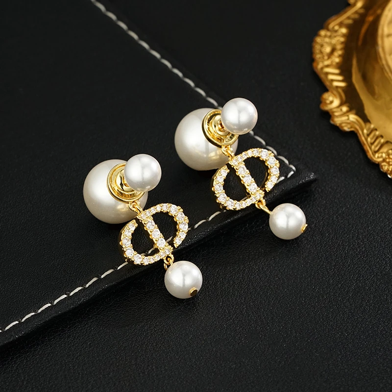 铜合金仿珍珠耳饰 韦雪同款秋冬闪锆CD耳环高级感轻奢气质耳环