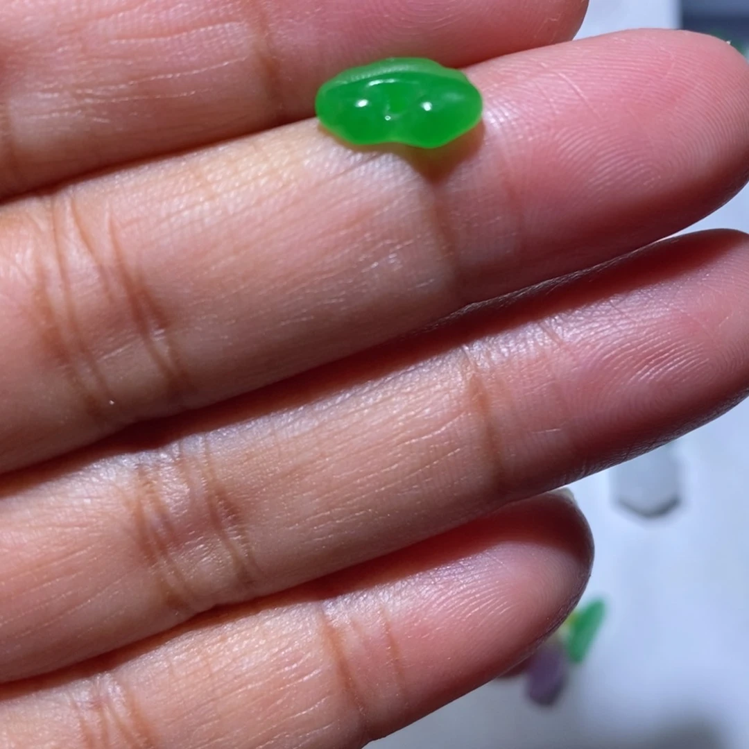 颈饰未镶嵌翡翠1