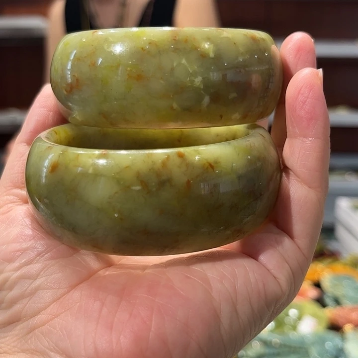 岫玉未镶嵌毛衣链