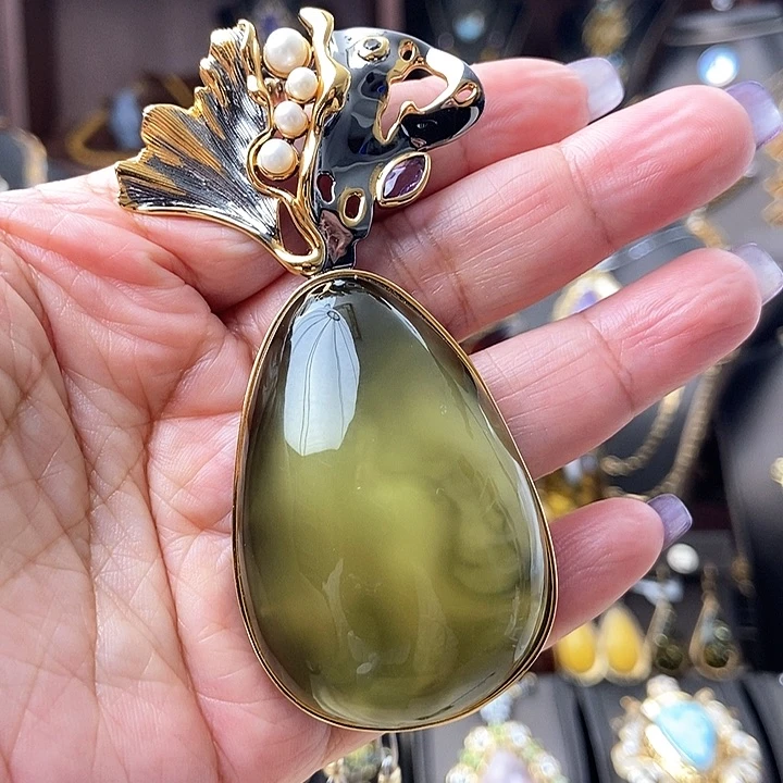 琥珀颈饰银S925镶嵌吊坠