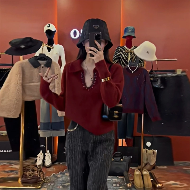 气质高级感复古v领碎钻针织衫女2025春季新款安哥拉红通勤上衣潮