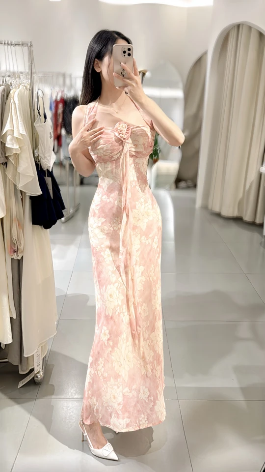 夏季小众碎花仙女风长裙，收腰显瘦气质优雅