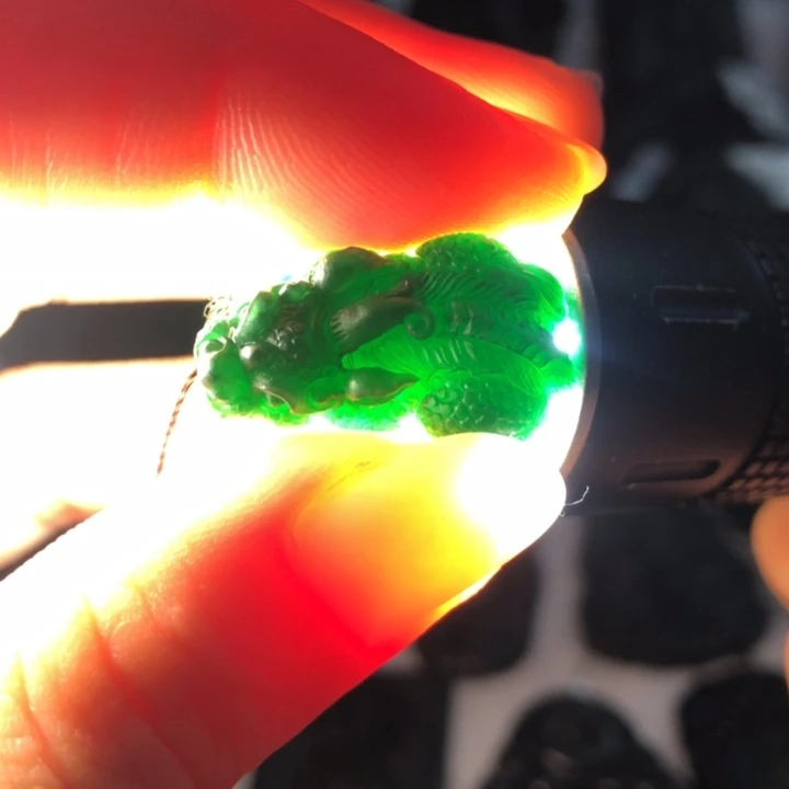 定制翡翠未镶嵌貔貅