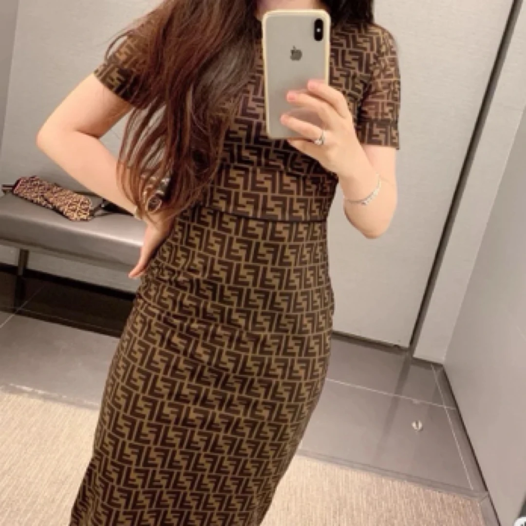 未使用 FENDI/芬迪 D500635/老花满印短袖针织连衣裙/44码