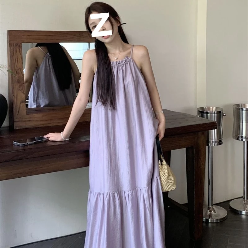 夏季高级吊带挂脖连衣裙2025新款法式温柔高级感海边度假风长裙子