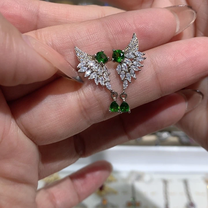 银S925镶嵌透辉石耳钉