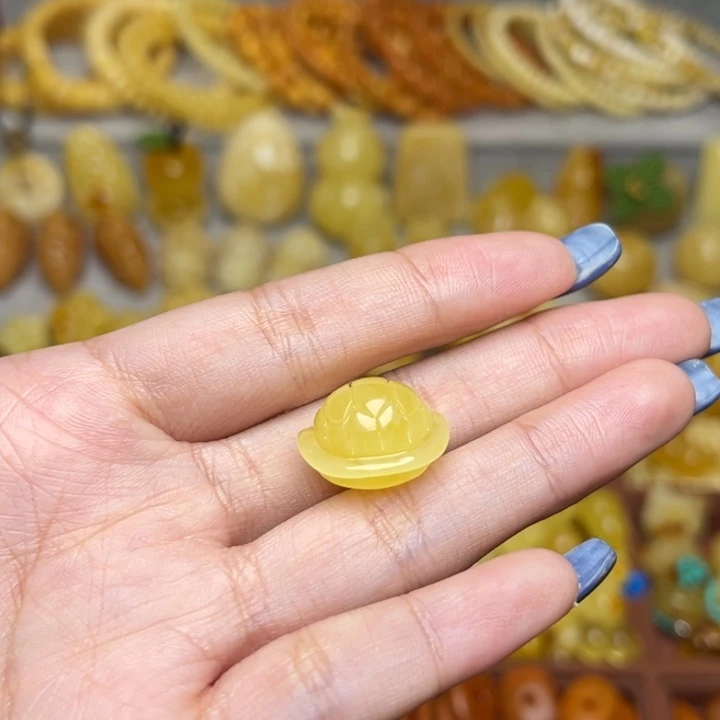 胡****蜜蜡未镶嵌珠宝奇石天然蜜蜡微微瑕