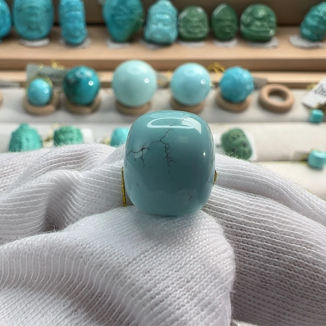 绿松石配饰未镶嵌