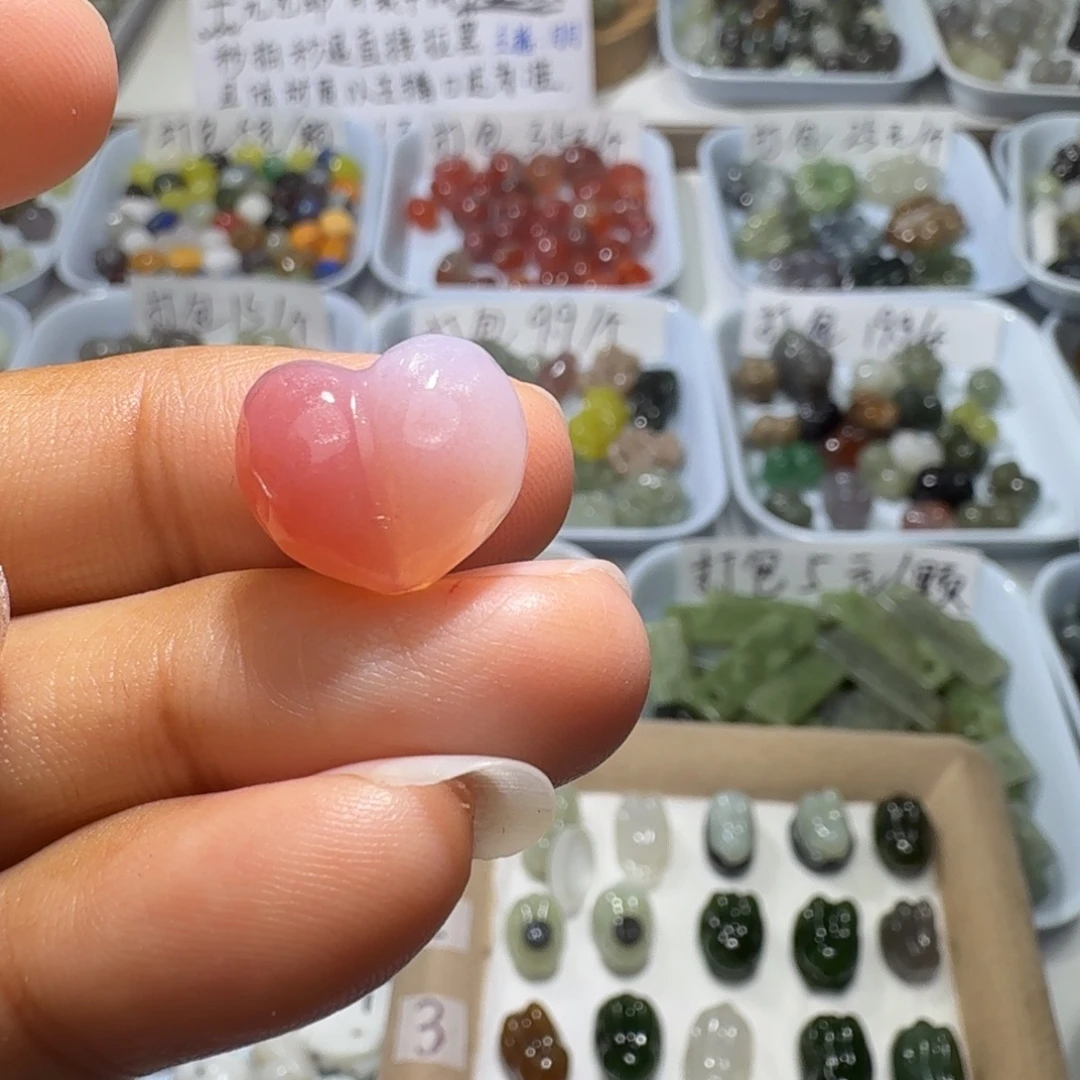 和田玉未镶嵌珠宝奇石