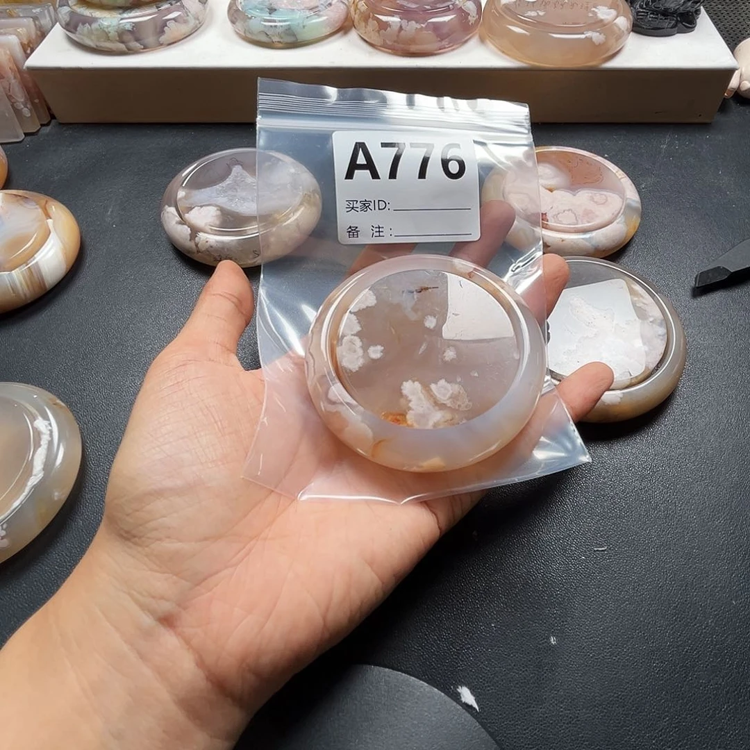 玛瑙/玉髓手镯合金每****心