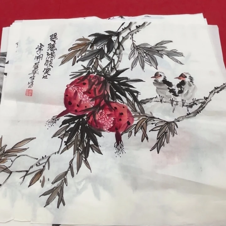国画花鸟等多种鸟类的栖息