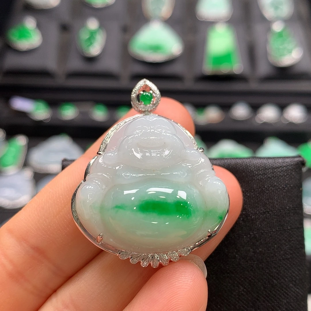 翡翠18K金镶嵌颈饰佛公