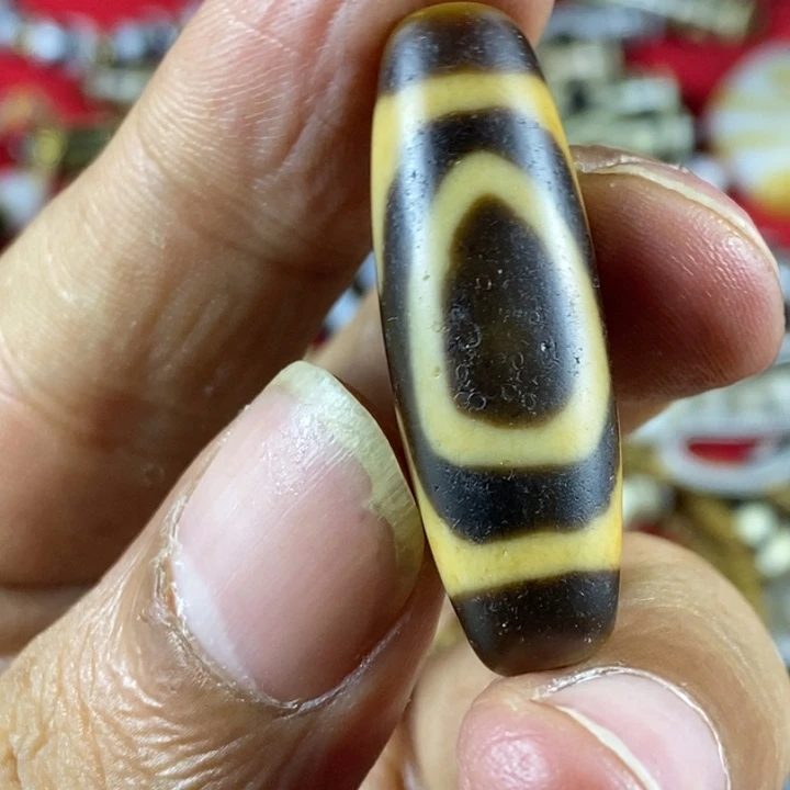 只买单纯的吊坠，没带链子，属的性质。