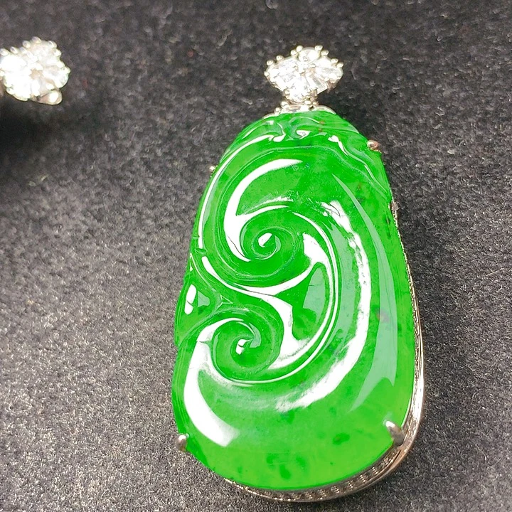 翡翠未镶嵌颈饰翡翠多样性