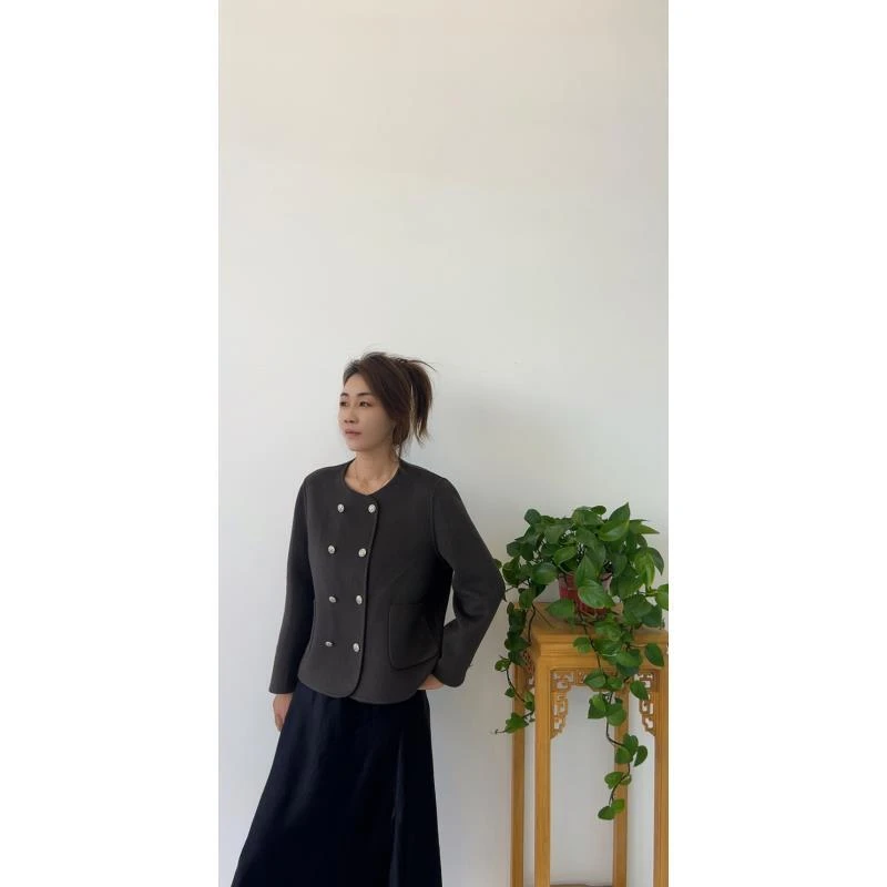 新款小香风名媛气质时尚短款外套 鄂市产地羊毛  7507一1 灰绿色