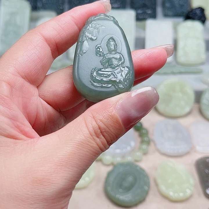 和田玉未镶嵌颈饰