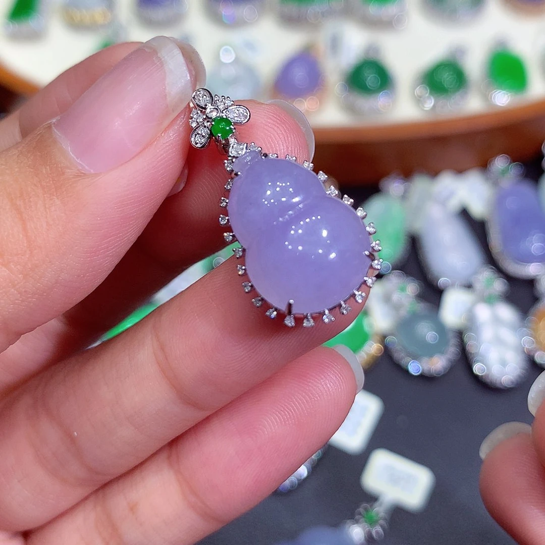 翡翠吊坠(不含链)18K金镶嵌