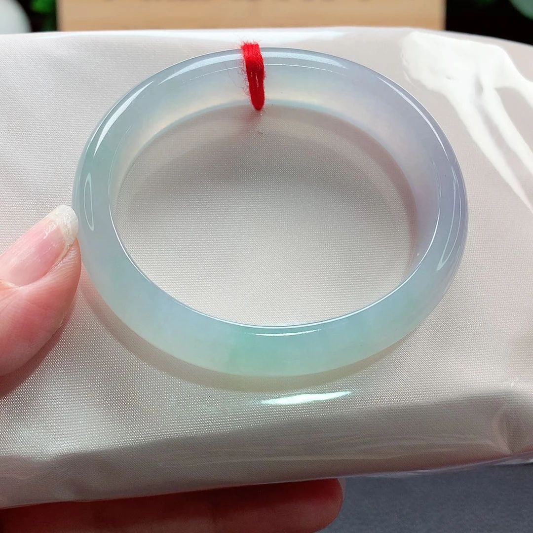 未镶嵌手镯（贵妃镯）翡翠86号，天然A货翡翠手镯