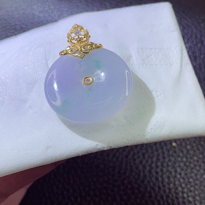 翡翠颈饰18K金镶嵌翡翠