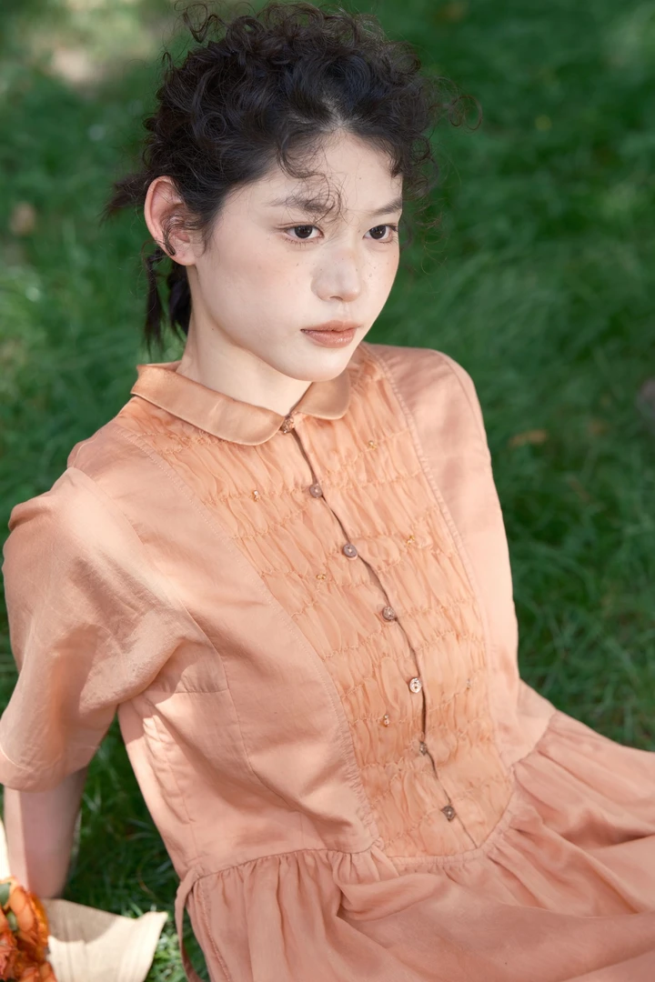 浪漫法式翻领设计感做皱拼接连衣裙文艺显瘦D108421