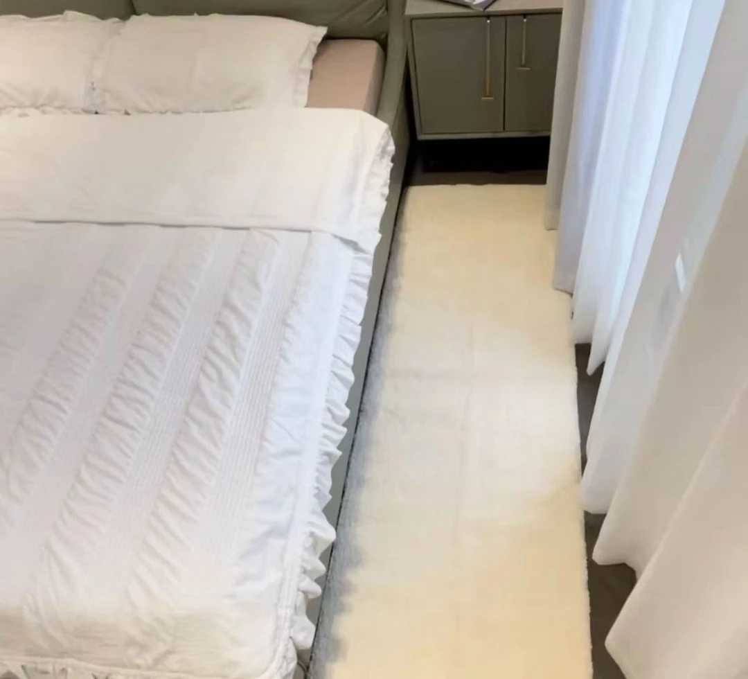 米白色床边沙发家用卧室飘窗通用床边地毯地垫加厚加密客厅地毯