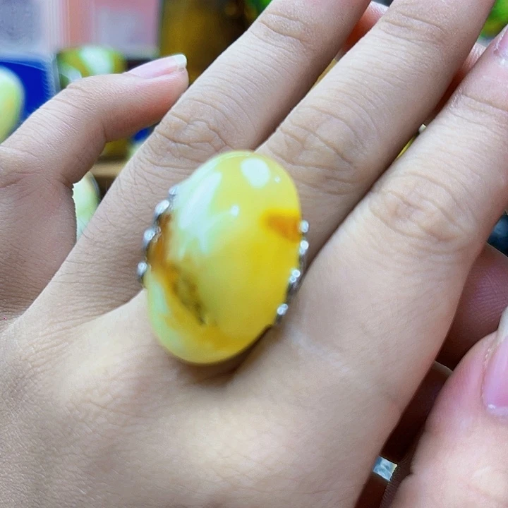 银S925镶嵌颈饰琥珀戒指