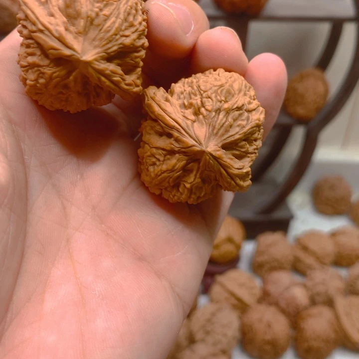 文玩核桃吊坠36 37 高38 南疆石