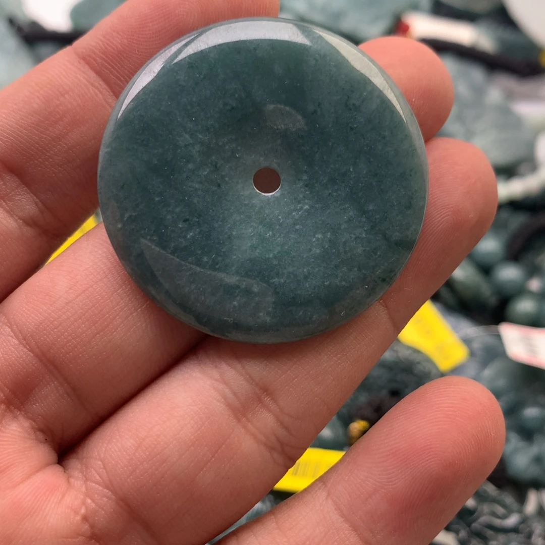 翡翠未镶嵌颈饰扣子