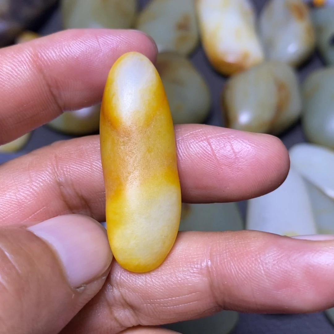未镶嵌和田玉（糖玉）挂件