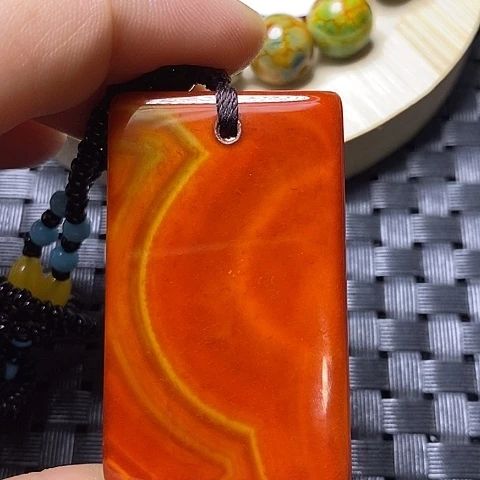 未镶嵌颈饰玛瑙/玉髓乔*