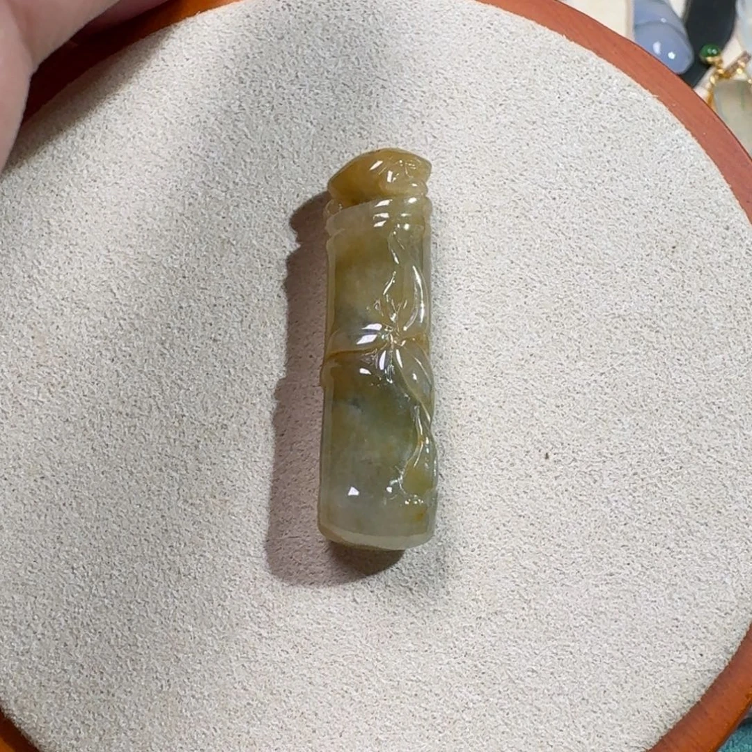 翡翠未镶嵌颈饰天然A货翡翠裸石