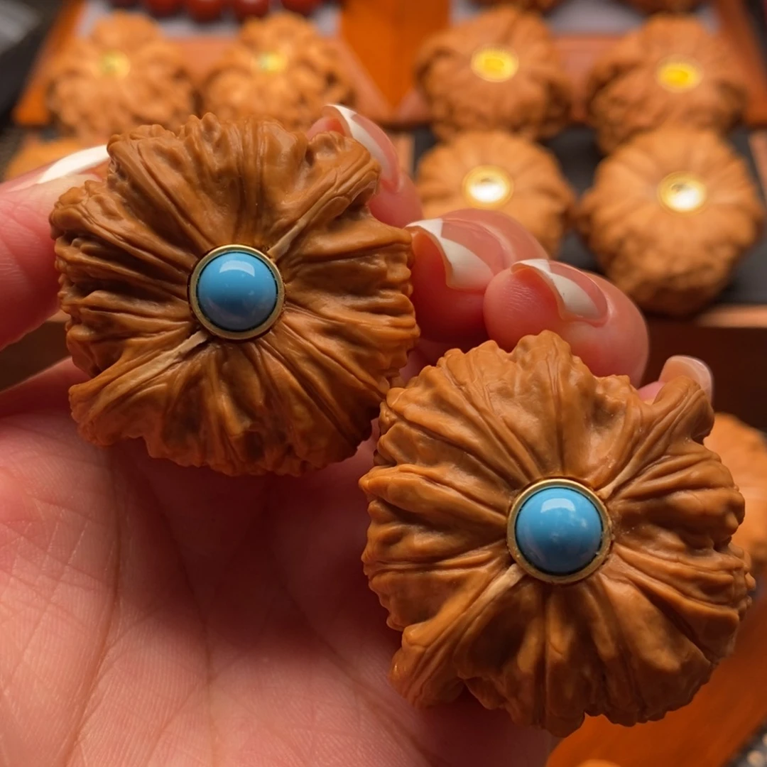 文玩核桃把件44尺白狮子