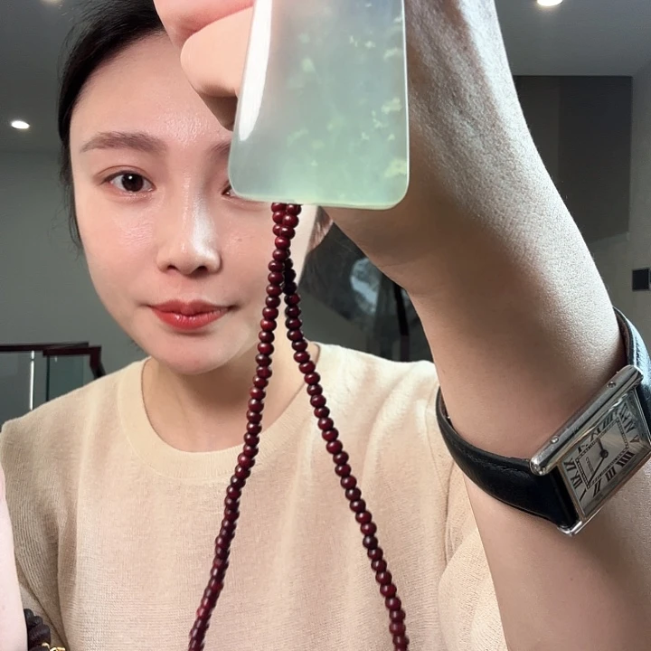 爱***搭蛇纹石玉未镶嵌颈饰