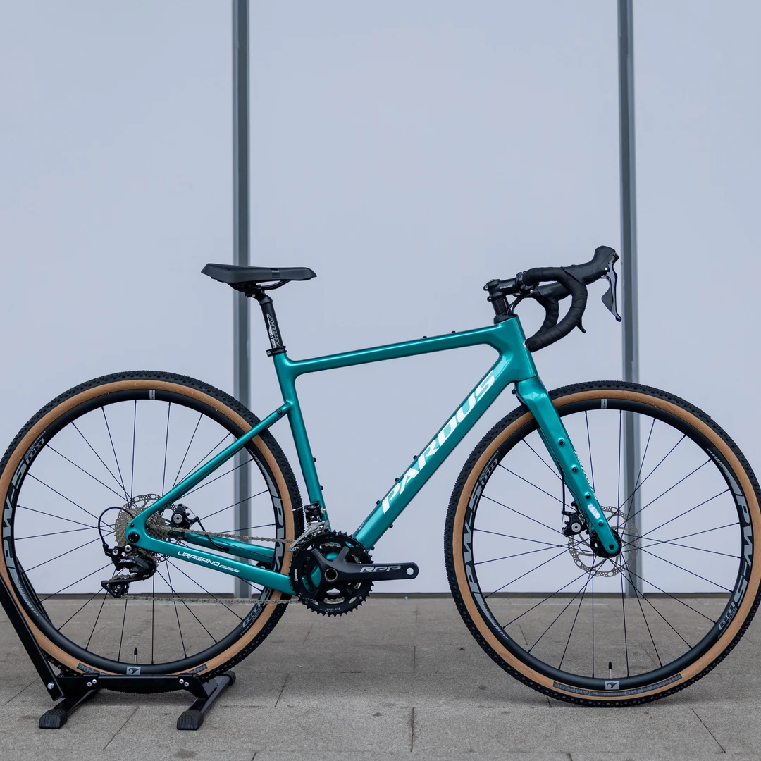 31号展车瑞豹URAGANOSPORT碳纤维瓜车