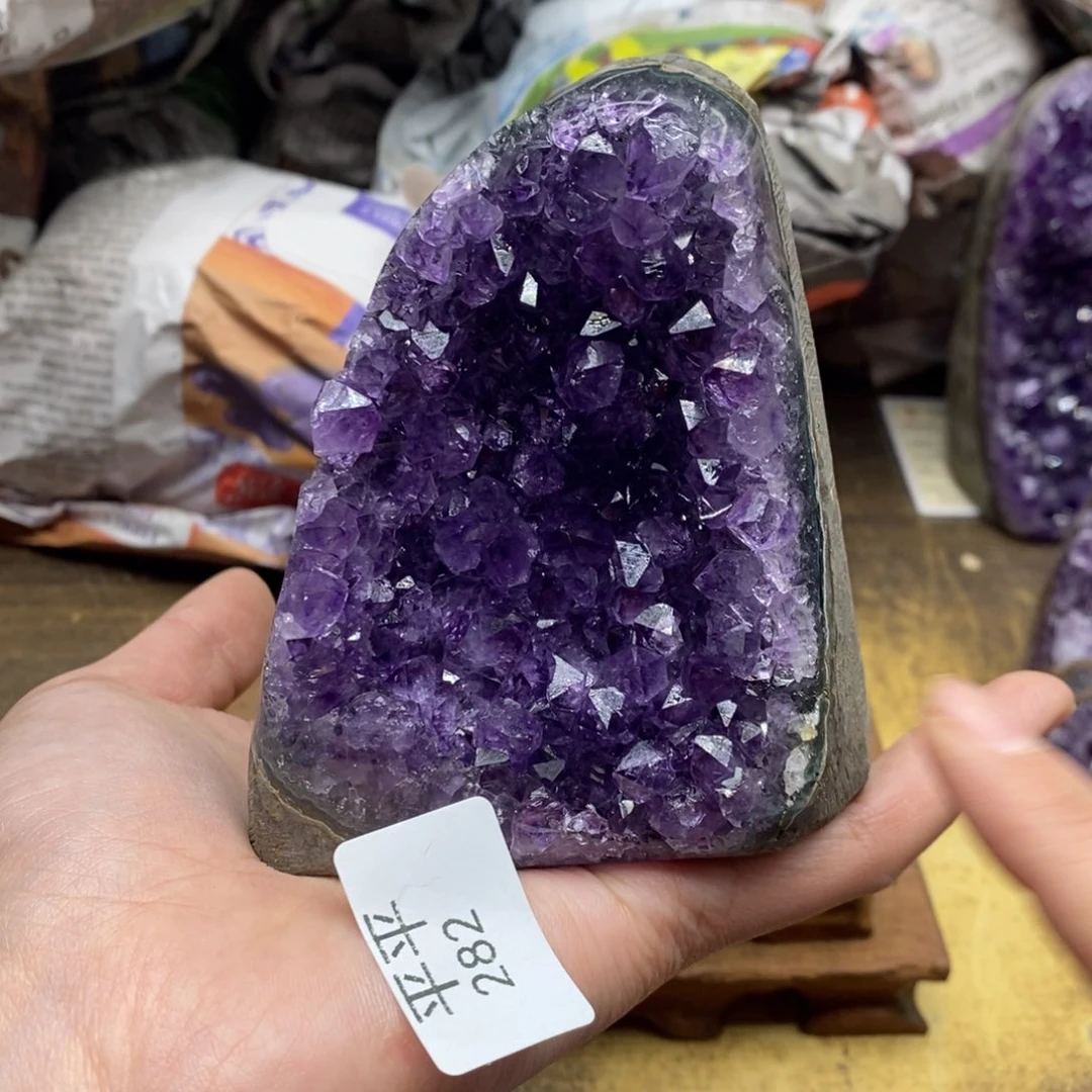 紫晶乌拉圭未镶嵌